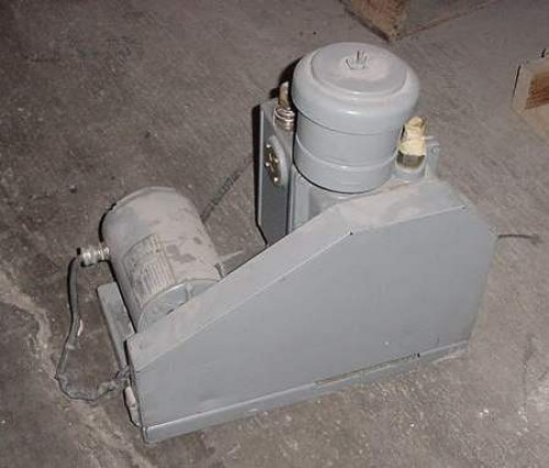 Welch Scientific Co. Vacuum Pump