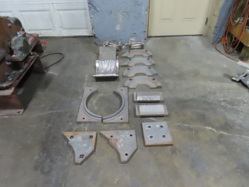 American Pulverizer 15 x 9 Spare Liner Set and Hammers for sale
