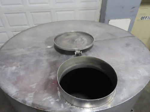 900 gallon stainless steel tank with cone bottom for sale