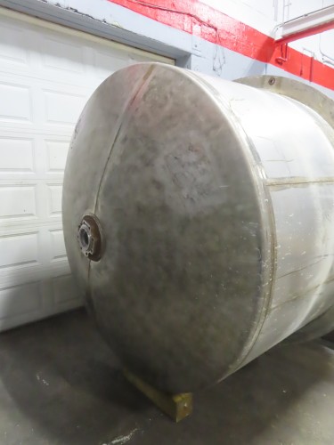 700 gallon Stainless Steel Mix Tank with Dish Bottom for sale