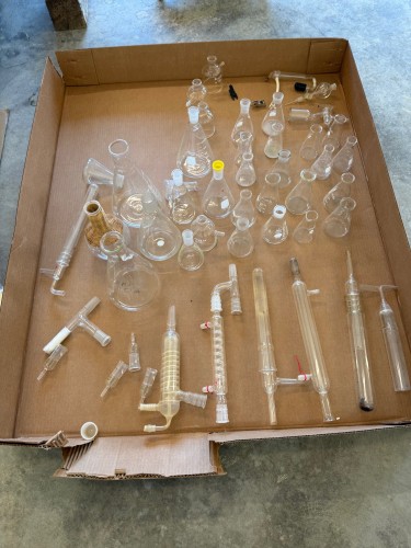 Glassware - laboratory use