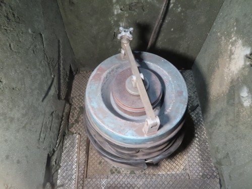 shatterbox ring and puck mill.