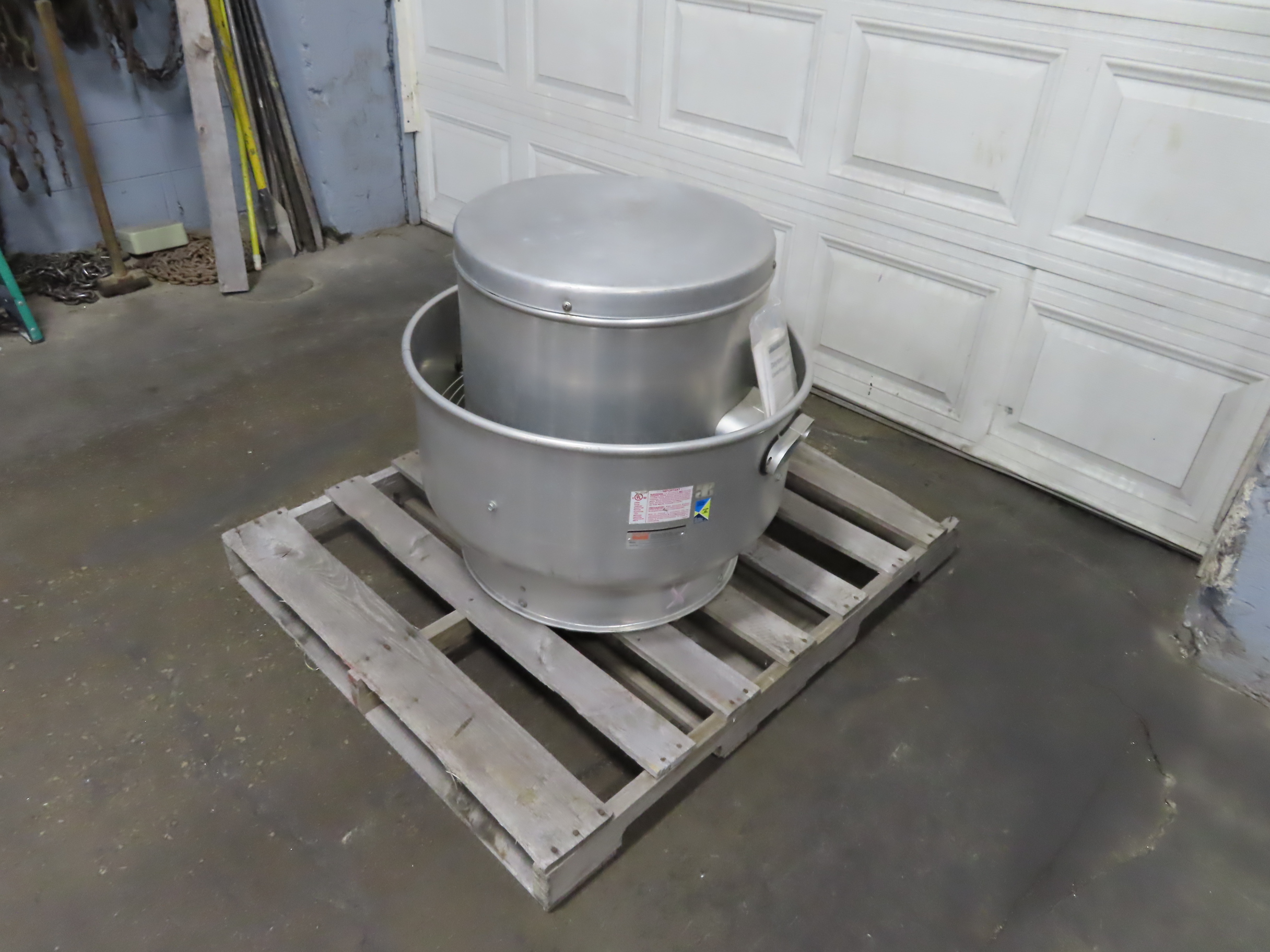 Dayton DirectDrive Upblast Centrifugal Roof & Wall Ventilator