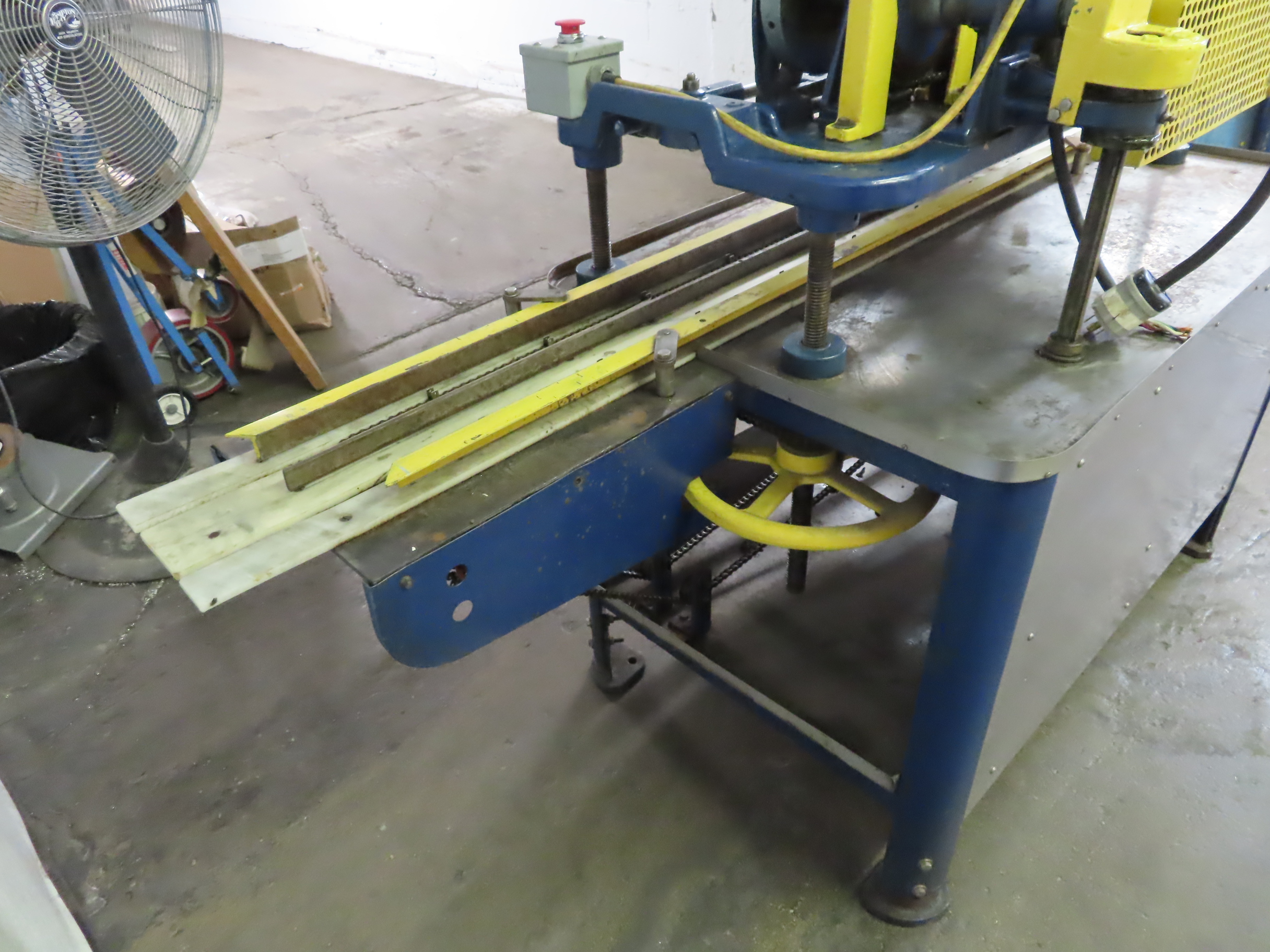 MRM/Elgin 2 spout piston filler