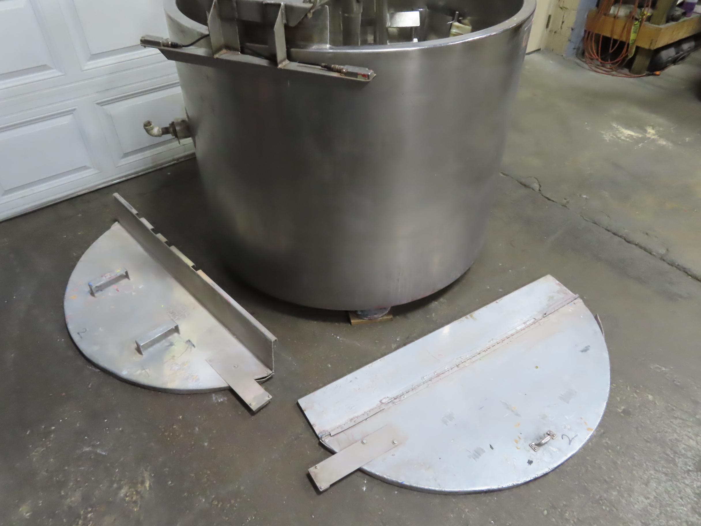 200 gallon Groen Stainless Steel Jacketed Kettle, 2 agitators