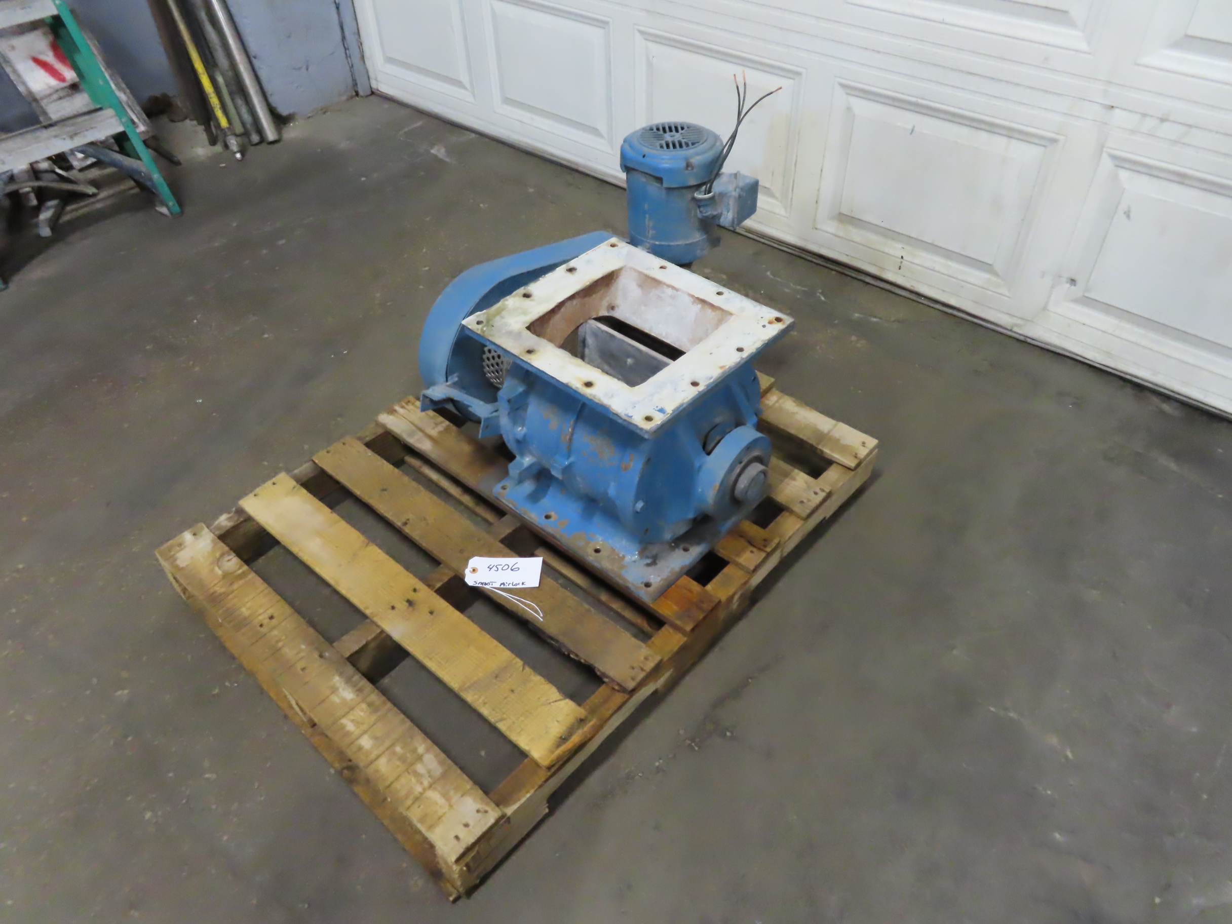 Smoot Rotary Airlock