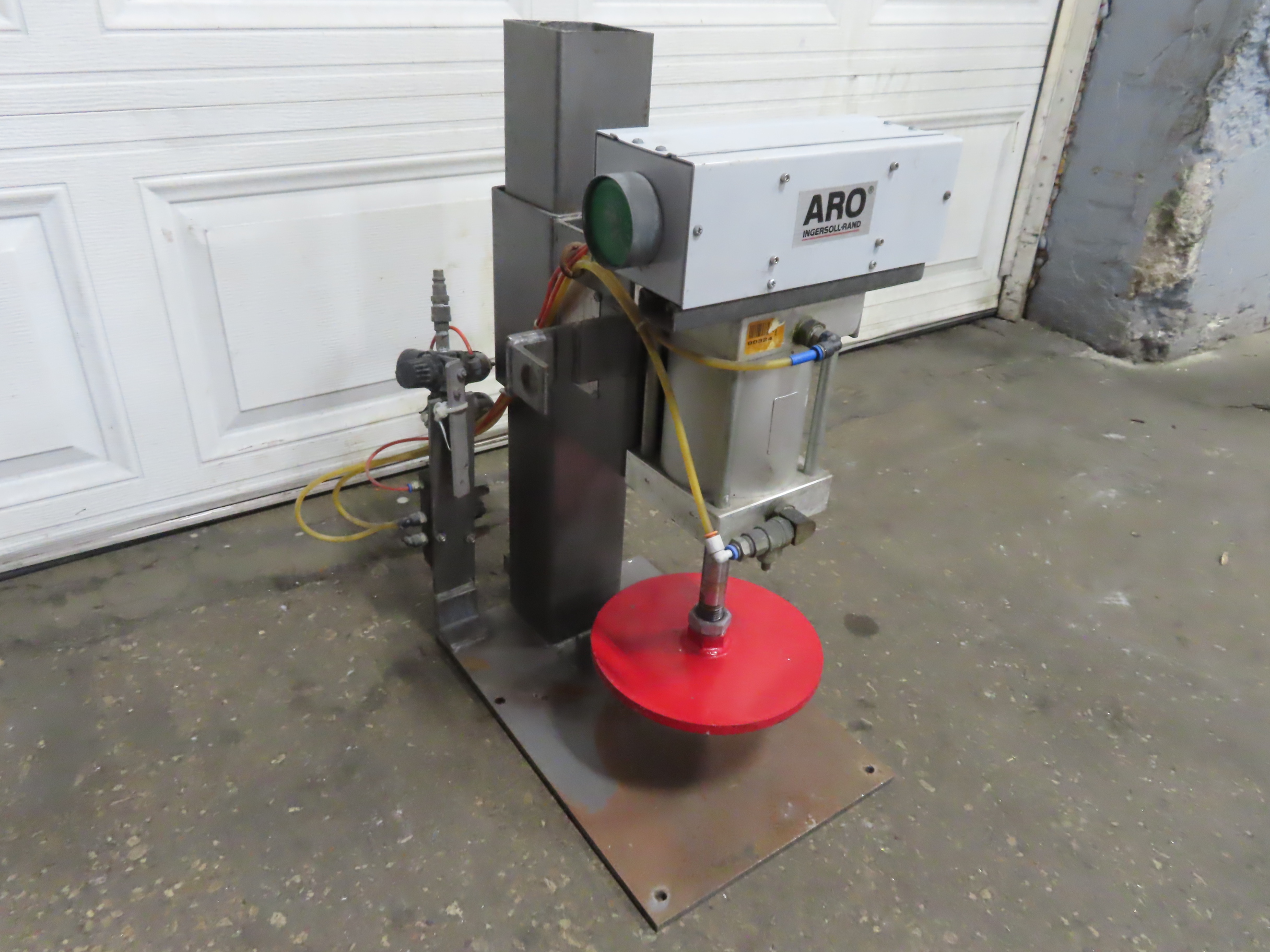 Crandall Pneumatic Pail Lid Closer