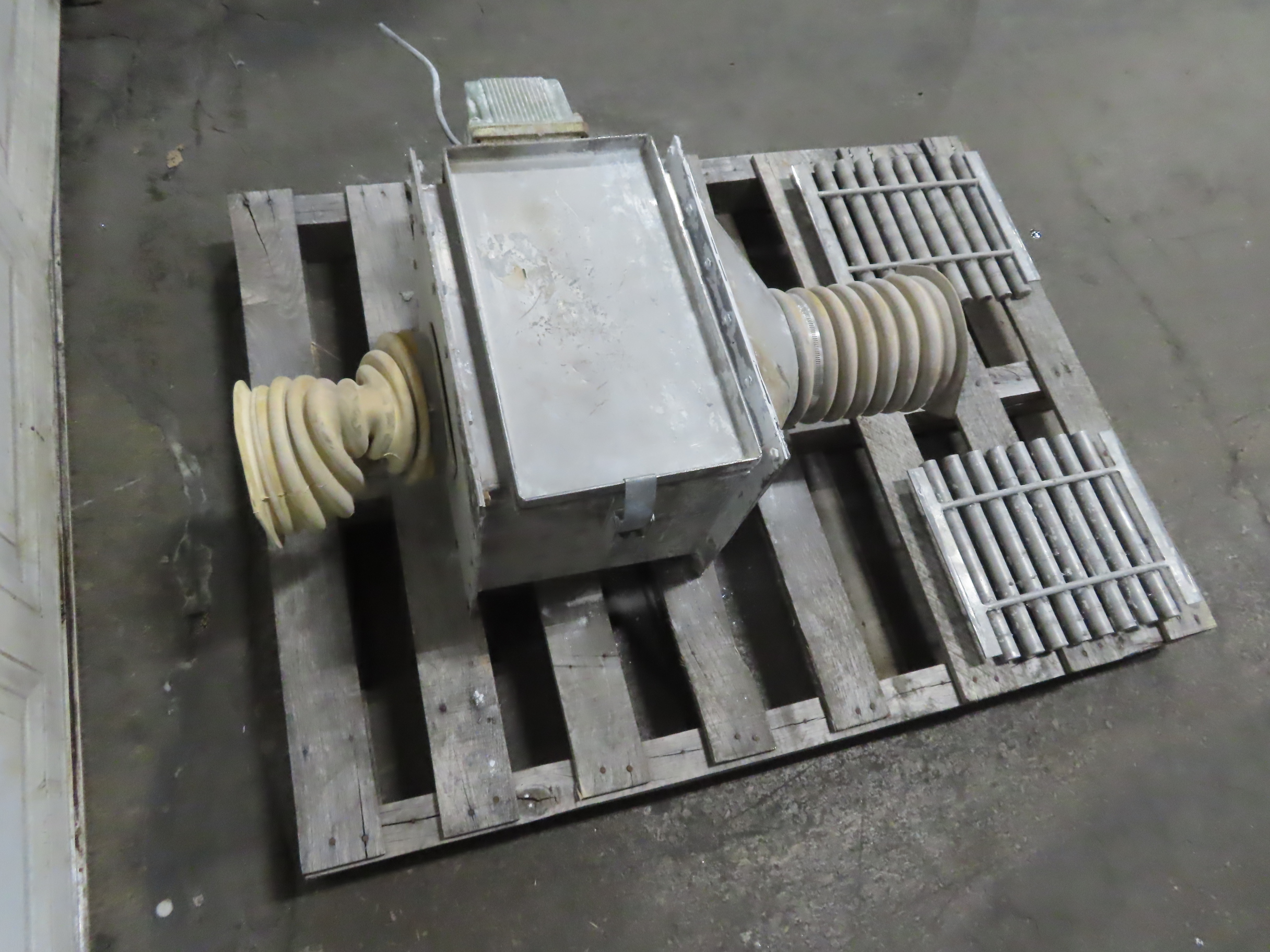 Eriez Grate and Housing