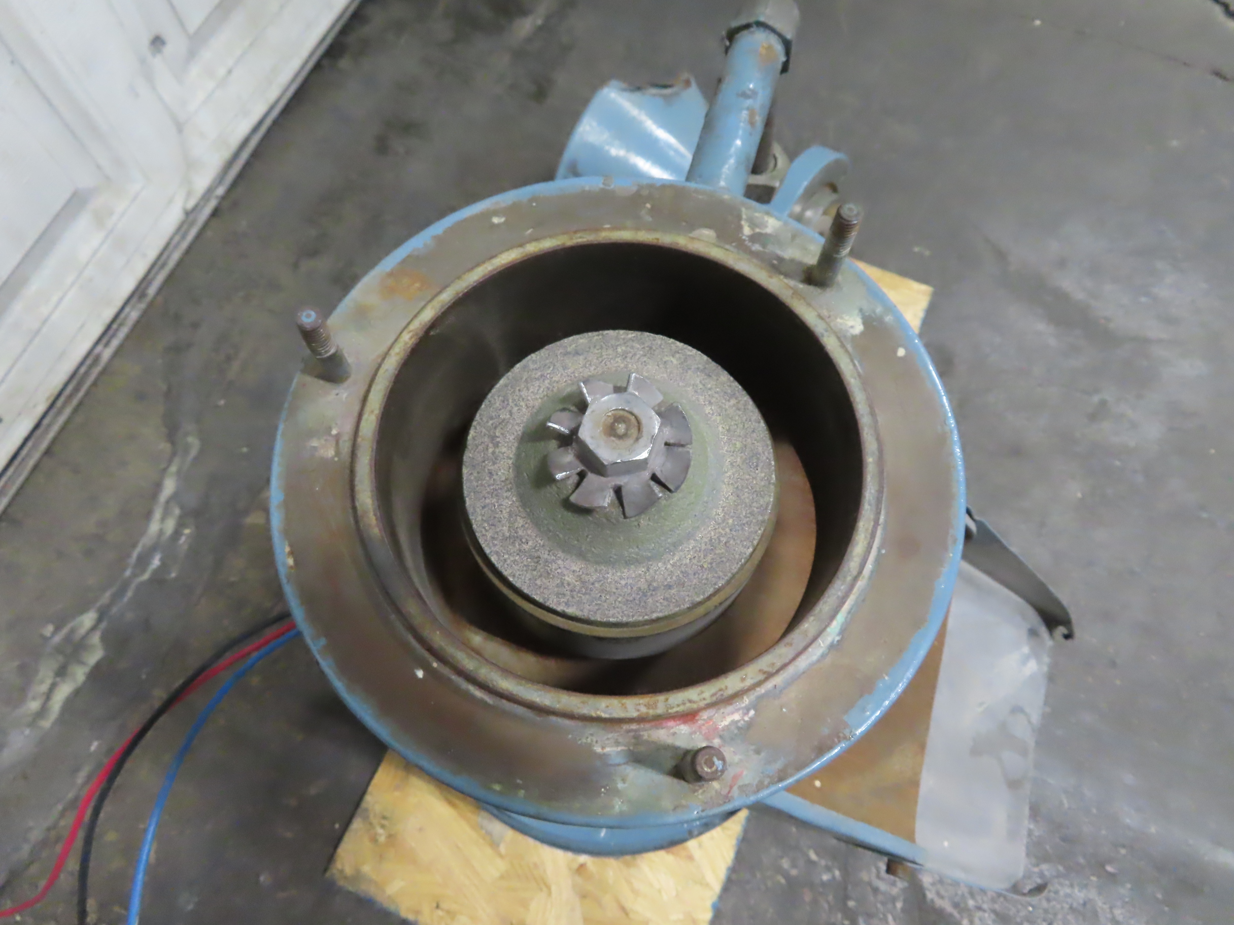 Morehouse Industries Stone Mill, Model MP