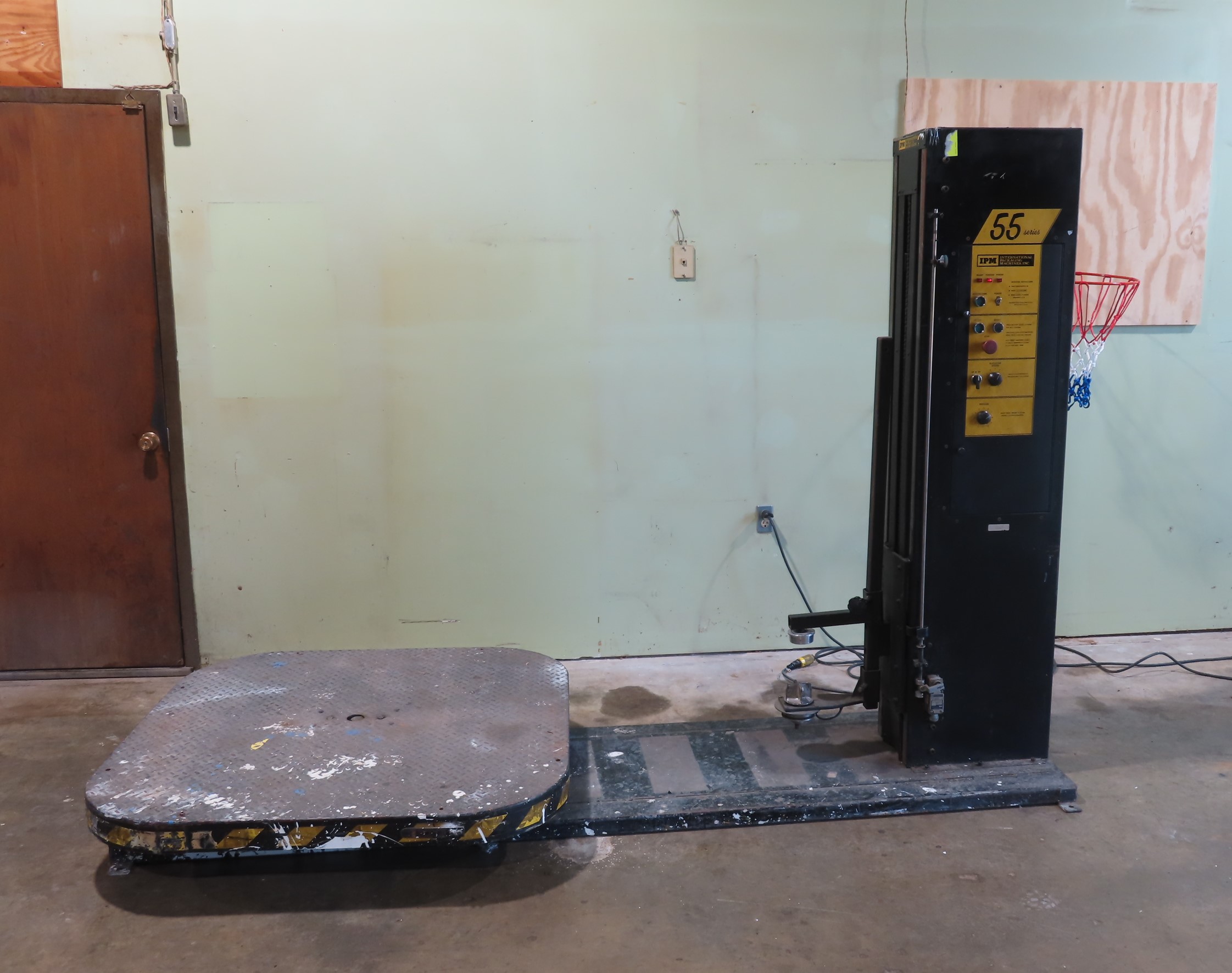 International Packaging Machinery Stretch Wrapper